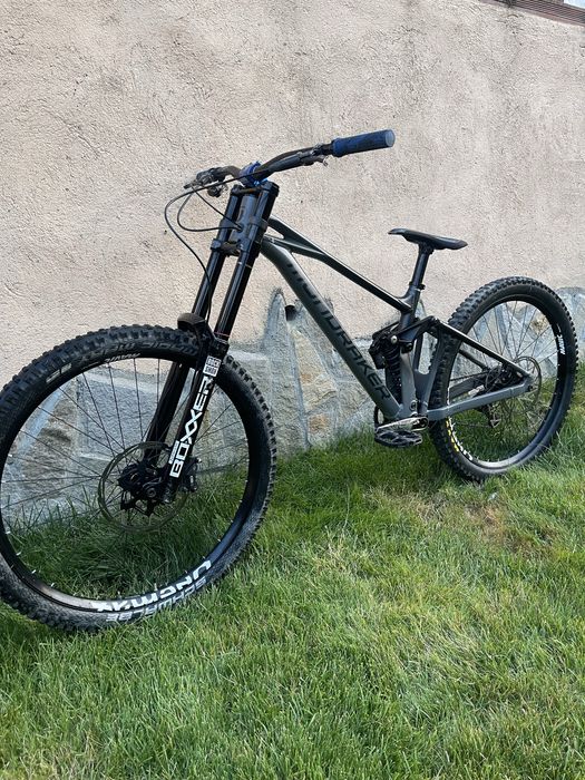 Mondraker Summum 2024 R  Mullet СЕРВИЗИРАНО - М размер