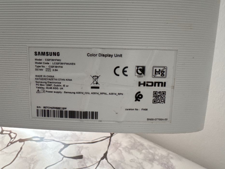 Monitor curbat Samsung