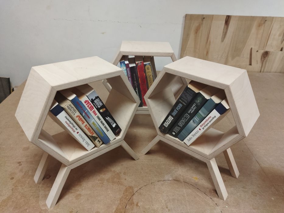 Библиотека,етежерка,маса ,нощно шкафче