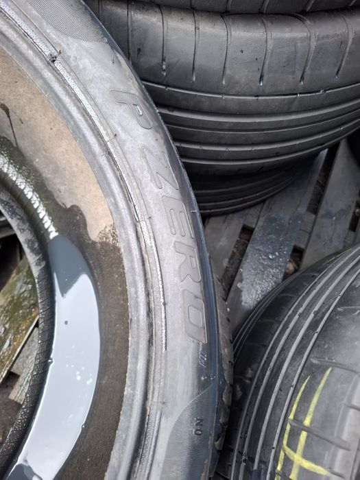 Vand 2 anvelope 305 30 20 pireli de vara fără defecte