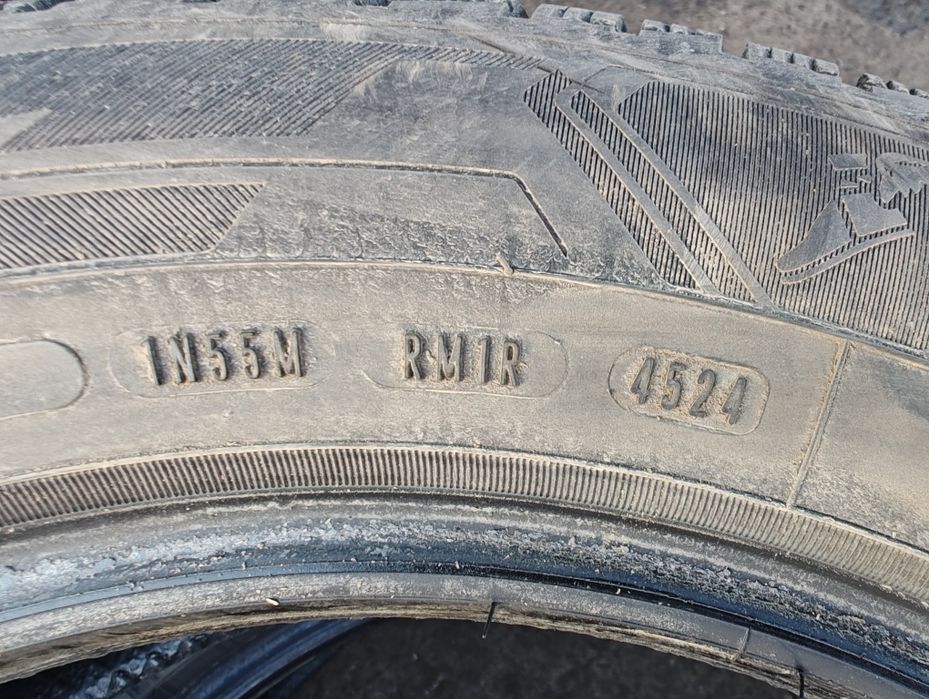 Goodyear UltraGrip Performance 3 215/60/R16 DOT Noiembrie 2024