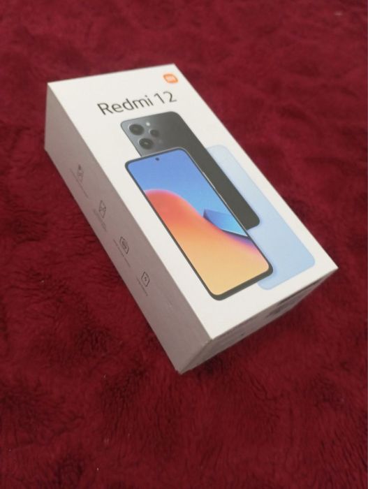 Xiaomi Redmi 12 8+4/256gb