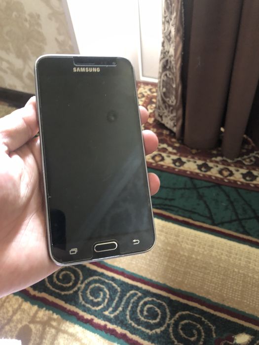 Samsung j3 16гб