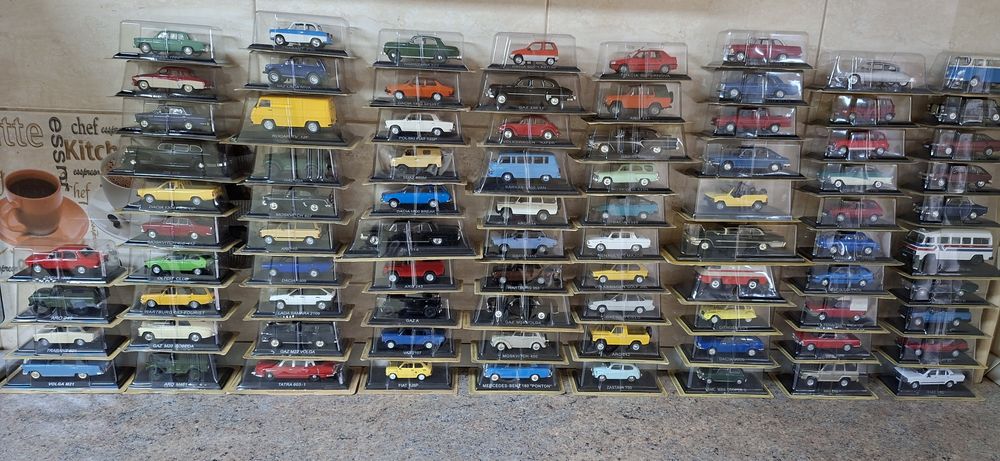 Vand set masini de legenda