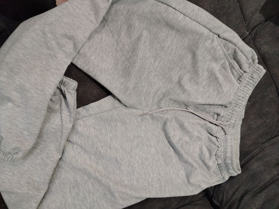 Серые широкие штаны