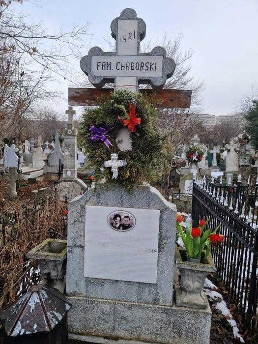 Concesionez/vand loc de veci in CIMITIRUL IZVORUL NOU