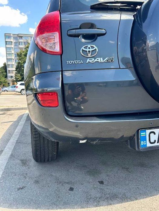 Toyota RAV 4 2. 2 D-4D 151к. 2006