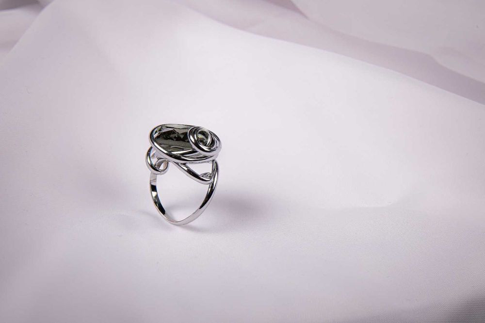 Bijuterii Handmade: Inel cu Cristale Swarovski – Nou