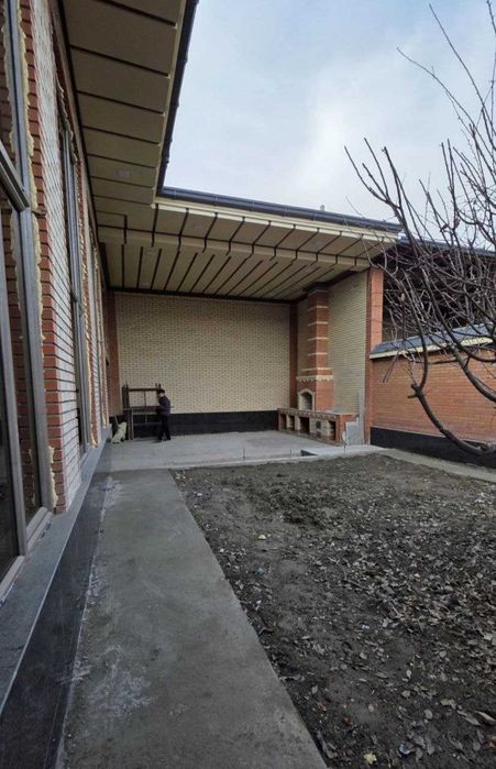 Найман махалласида 3 сотик ховли коробка сотувда