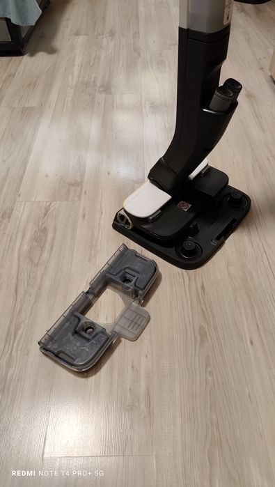 Безжична прахосмукачка за мокро и сухо почистване KARCHER FC 4-4 Batte