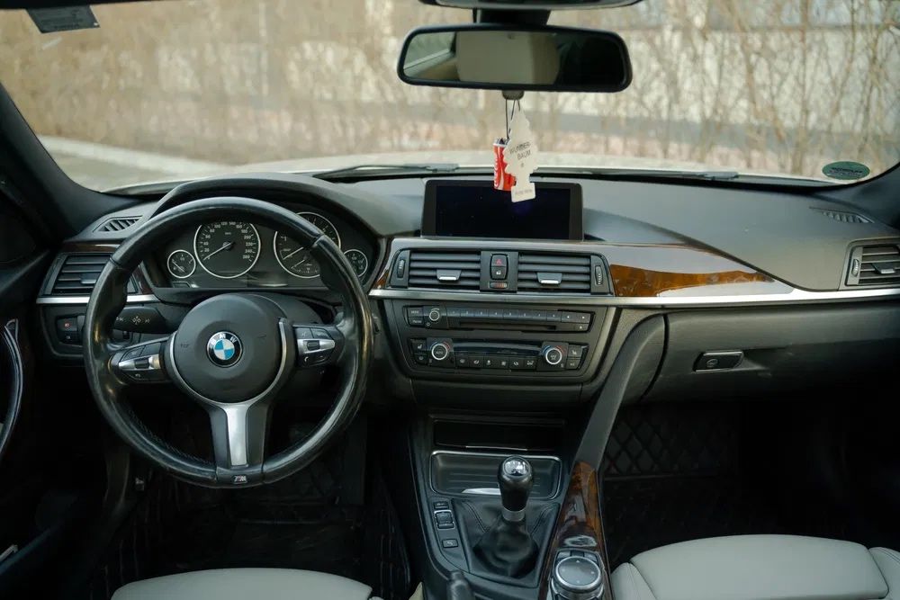 Bmw seria 3, 2015, euro 6, pachet M