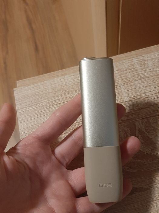 IQOS ILUMA ONE Pebble Beige – Stare foarte bună