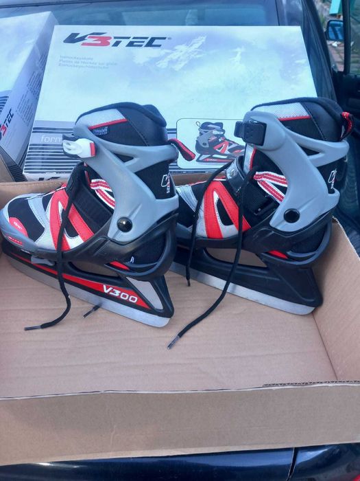 Детски кънки за лед V3Tec V300 - 2 чифта