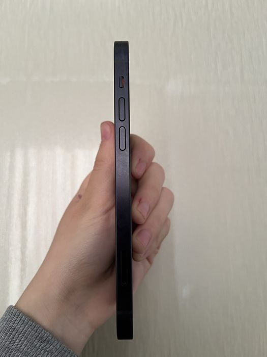 Айфон 12, 80 емкость