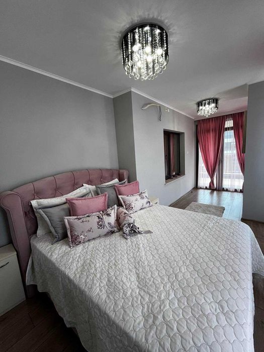 Продава се Тристаен апартамент в Пловдив, Христо Смирненски - 135 кв.м за 1371 €/кв.м - Снимка #10