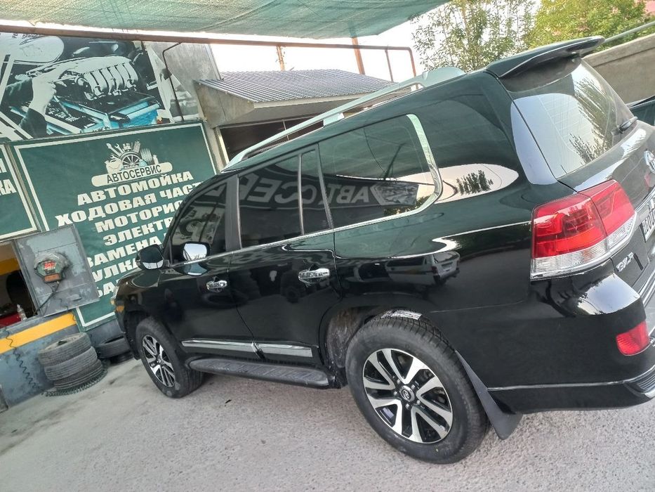 Продам своя Tayota