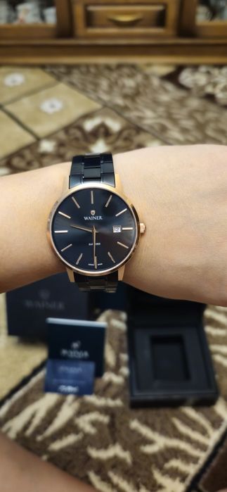 Продам часы фирмы "WAINER"