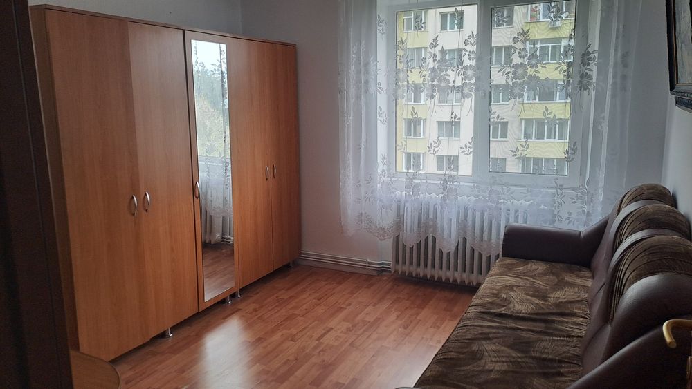 Apartament 2 camere semidecomandat