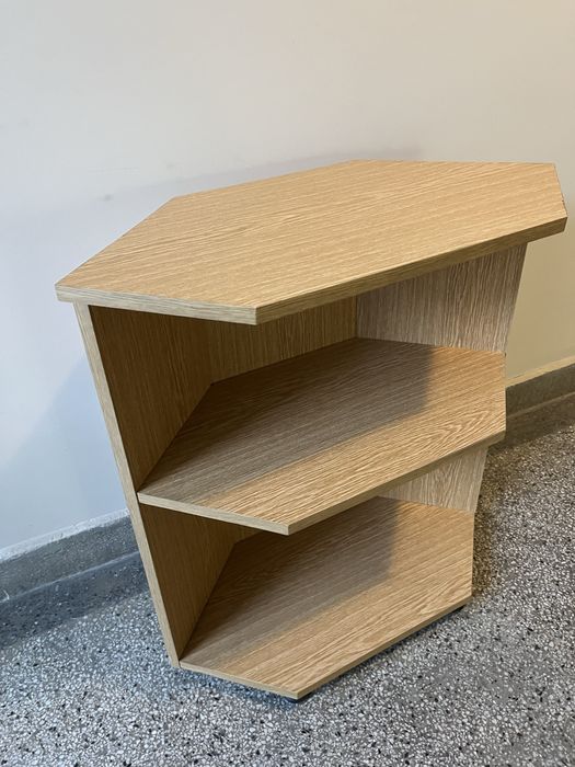 Телевизионен шкаф. ТВ шкаф