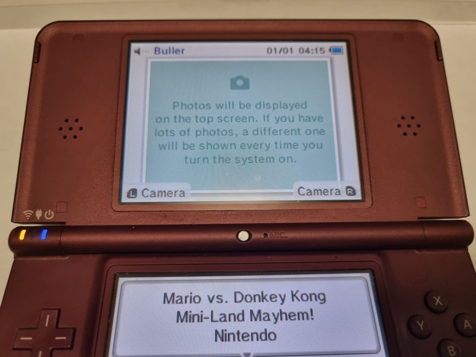 Nintendo DSi XL + joc Mario vs Donkey Kong