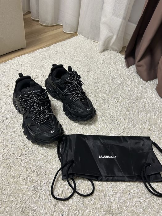 balenciaga track black