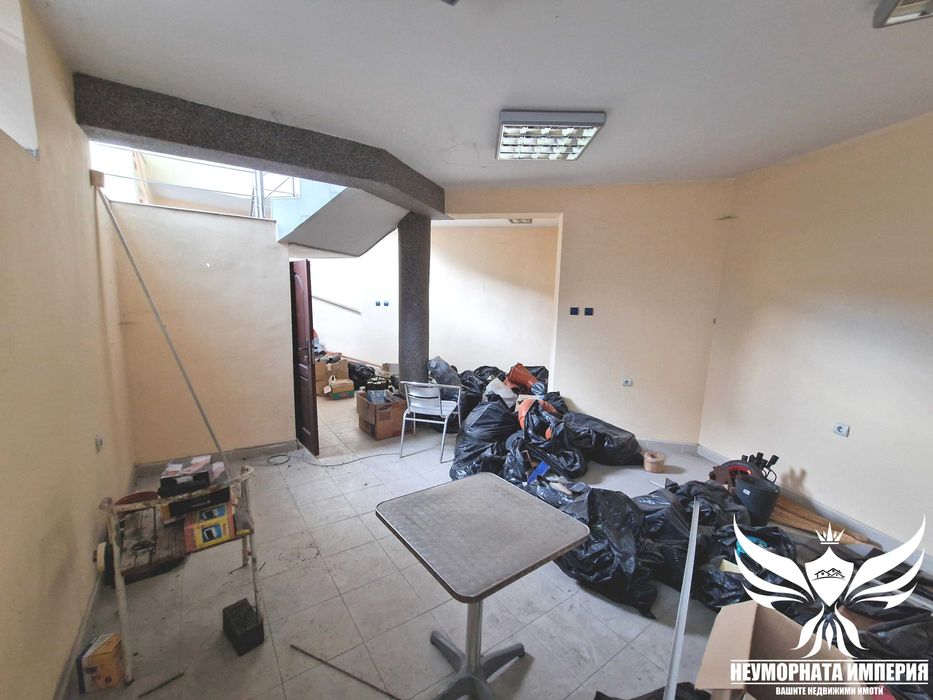 Под наем ново помещение 120кв. в гр.Асеновград, Бачковски път