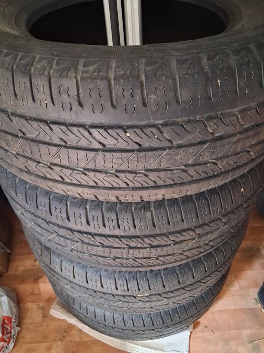 Продам летние покрышки
