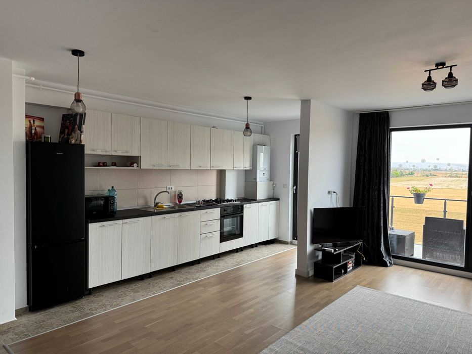 Proprietar, inchiriez apartament NOU mobilat si utilat+loc de parcare in MRS Village