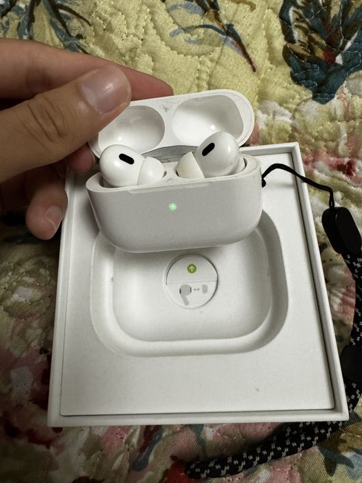 Apple AirPods pro 2nd Generation ORIGINAL в белом цвете