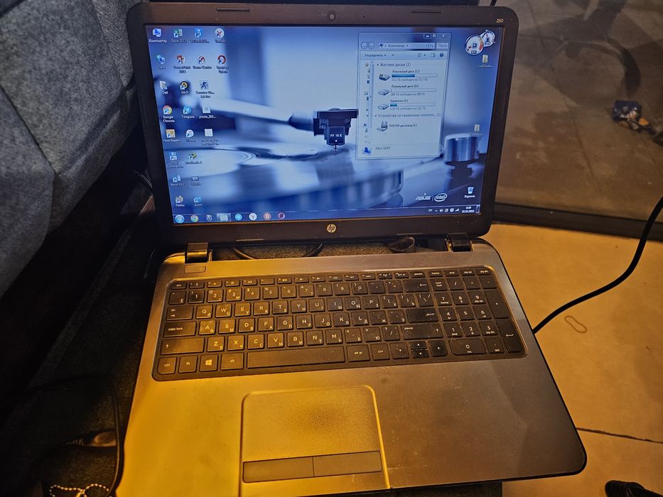 Hp komyuter Sotiladi Tez pul zarur