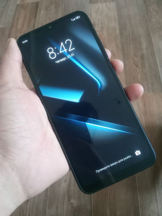 Продаю два телефона айфон,редми