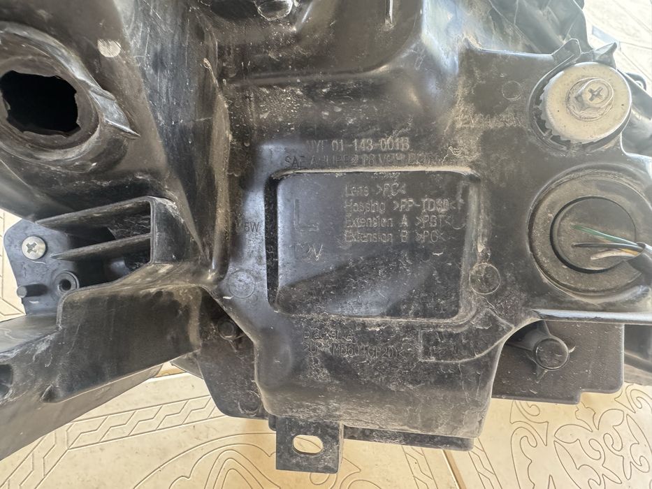 Фара на камри 70/75 американец