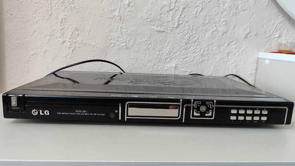 Dvd LG в идеальном состоянии + диски