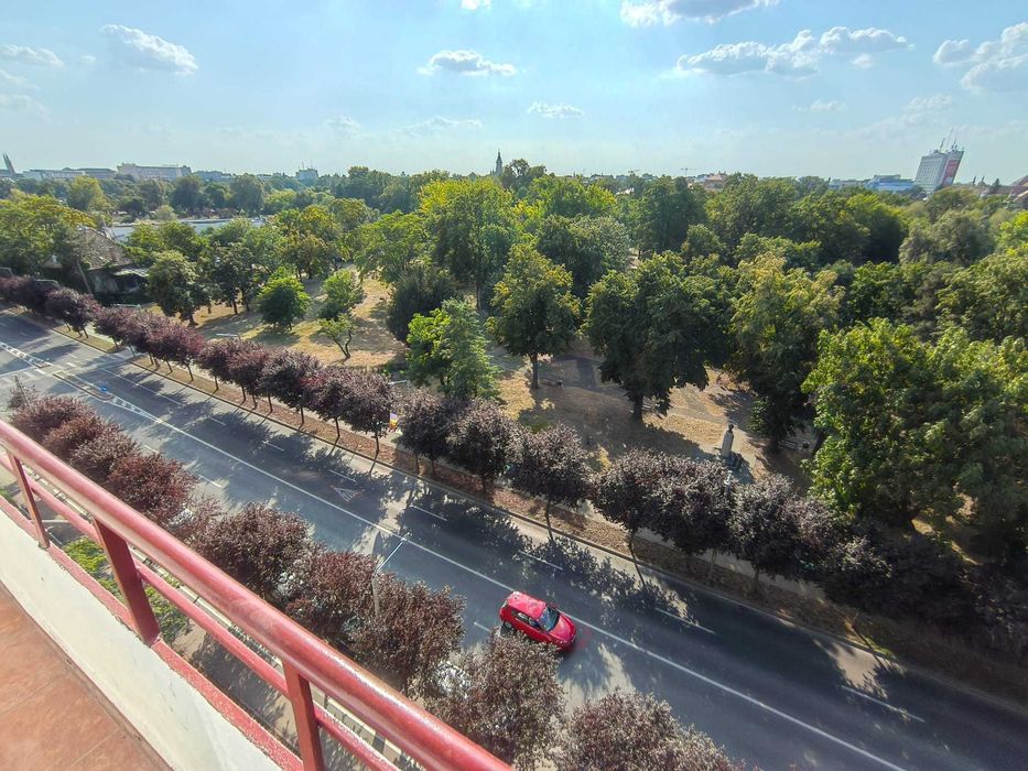 Apartament 4 persoane în Complex Studențesc