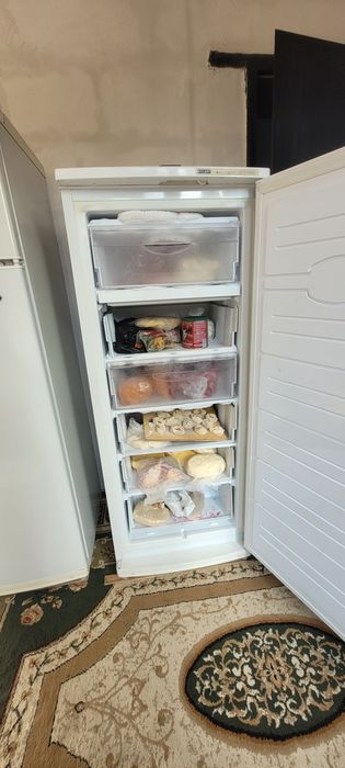 Продам морозильную камеру