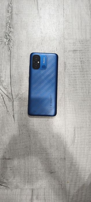 Продавам Xiaomi Redmi 12 C