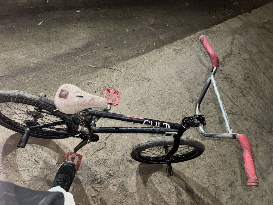 В продаже кастом BMX