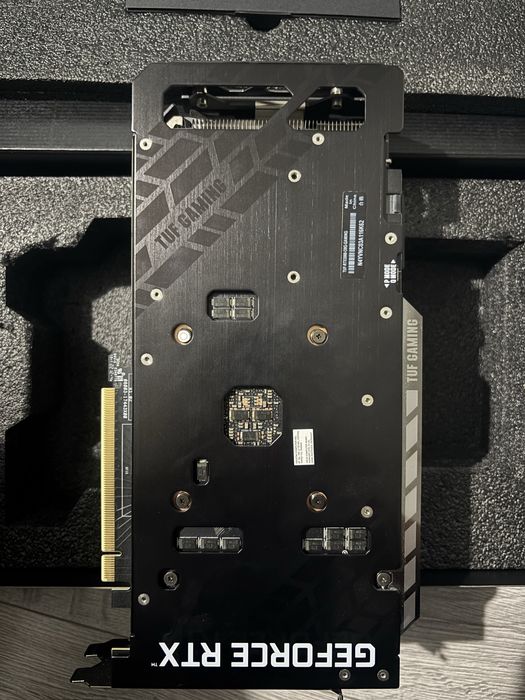 Vând RTX 3050 8GB,nouă!
