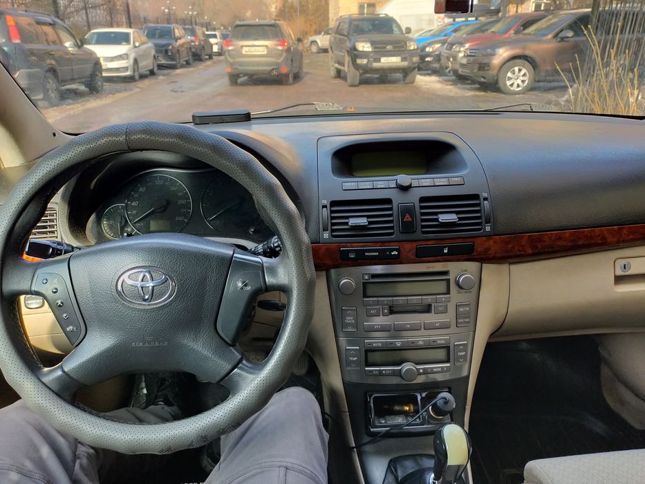 Toyota Avensis 2003г