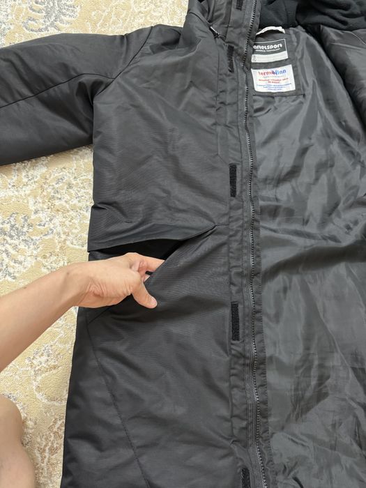 Продам детский облегченный пуховик