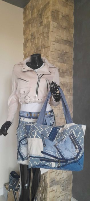 Чанта и пола индивидуални модели