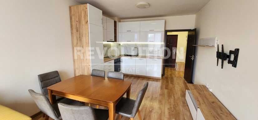 ПРОСТОРЕН тристаен апартамент в района на Лятно кино Тракия!