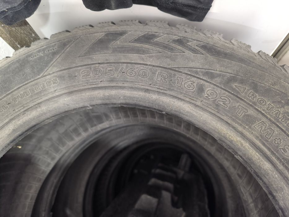 Продам резину R16