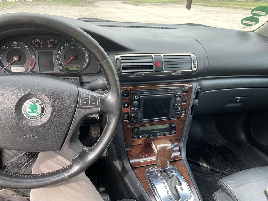 Продава се само на части Skoda Superb 2.5 TDI автомат !