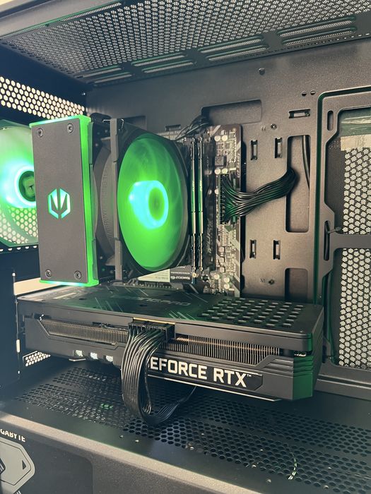 Геймърски Компютър Ryzen 5 5600X/RTX3060Ti/32GB DDR4512GB