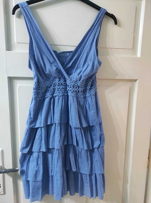 Лот от рокли различни размери