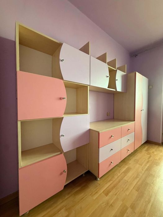 Продавам мебели за детска стая