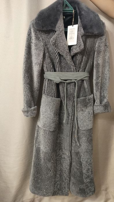 Шуба из меха каракульча