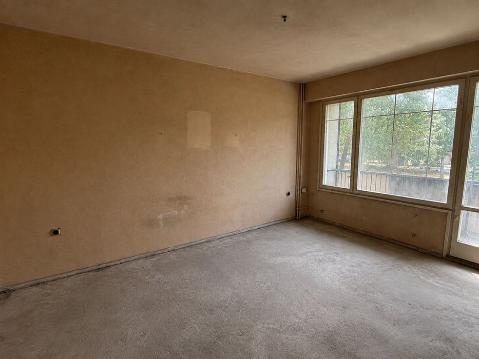 Продава се Тристаен апартамент в София, Гевгелийски - 65 кв.м за 2385 €/кв.м - Снимка #1