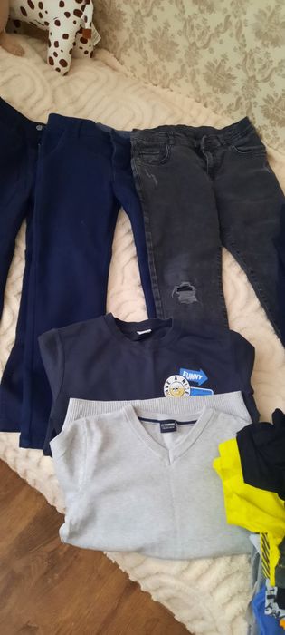 Продам 2 пакета вещей на мальчика